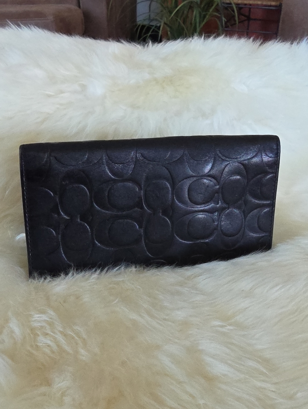 Beautiful Coach Black Signature Embossed Long Leather Breast Pocket Wallet 🖤